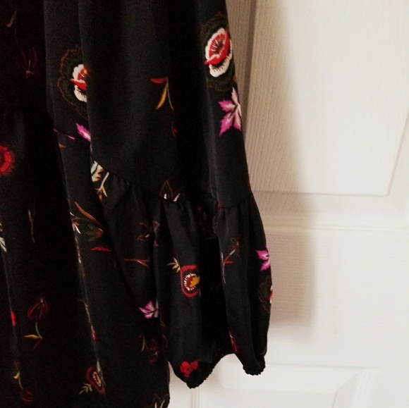 Top - Picture 2 of 3